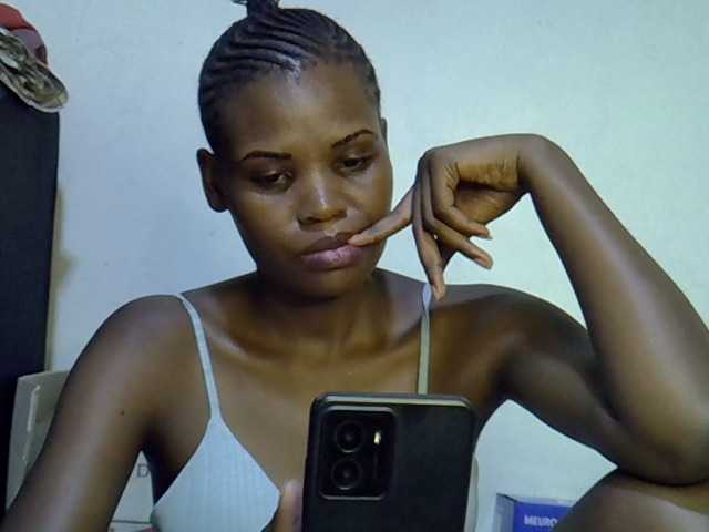 Cute-aliyah live cam on BongaCams