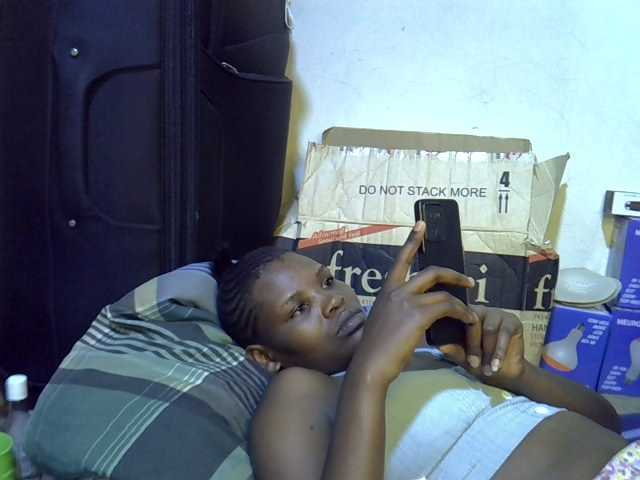 Cute-aliyah live cam on BongaCams