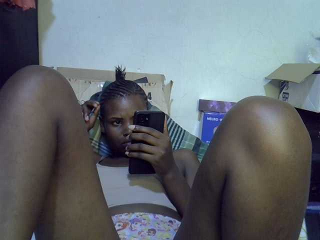 Cute-aliyah live cam on BongaCams