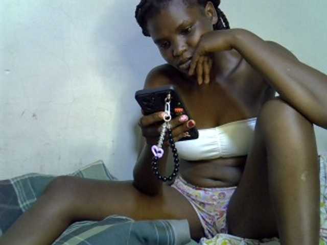 Cute-aliyah live cam on BongaCams