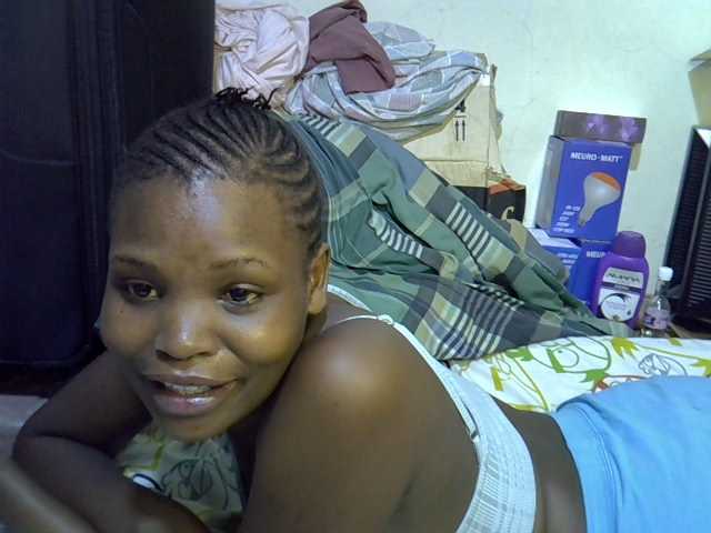Cute-aliyah live cam on BongaCams