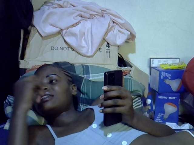 Cute-aliyah live cam on BongaCams
