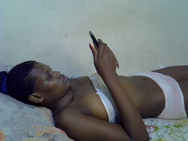 Cute-aliyah live cam on BongaCams