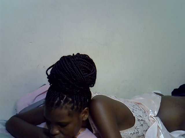 Cute-aliyah live cam on BongaCams