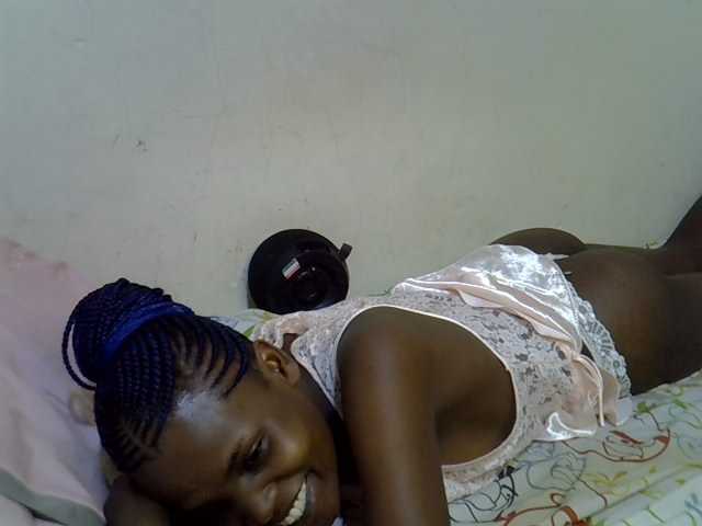 Cute-aliyah live cam on BongaCams