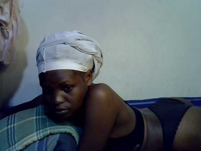 Cute-aliyah live cam on BongaCams