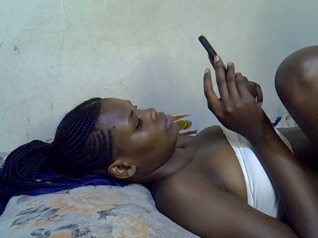 Cute-aliyah live cam on BongaCams