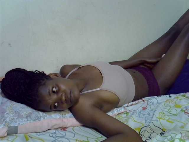 Cute-aliyah live cam on BongaCams