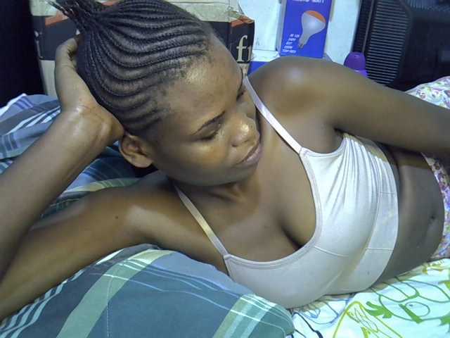 Cute-aliyah live cam on BongaCams
