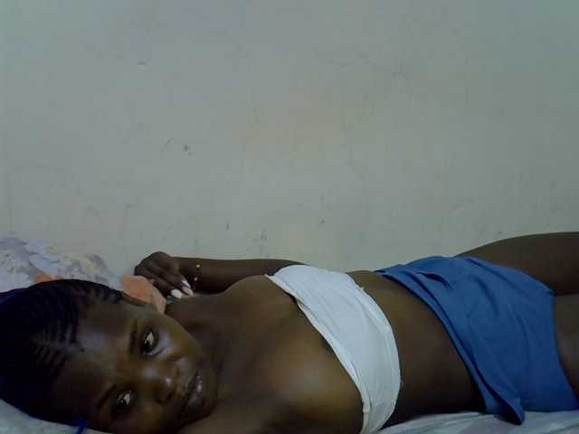 Cute-aliyah live cam on BongaCams