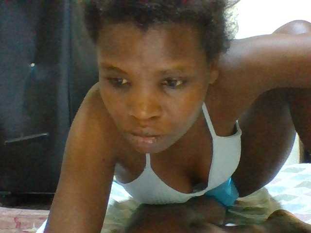 Cute-aliyah live cam on BongaCams