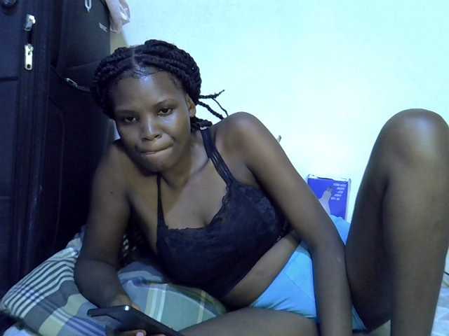 Cute-aliyah live cam on BongaCams