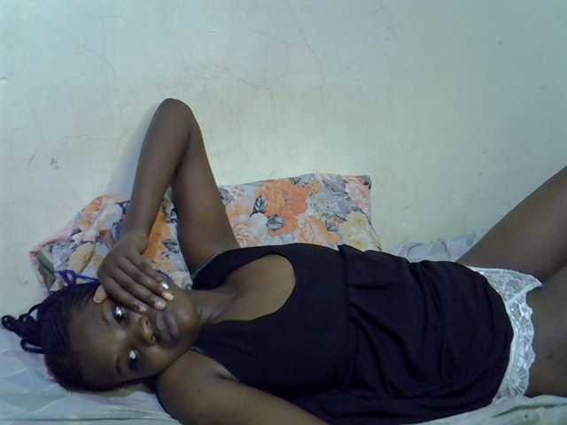 Cute-aliyah live cam on BongaCams