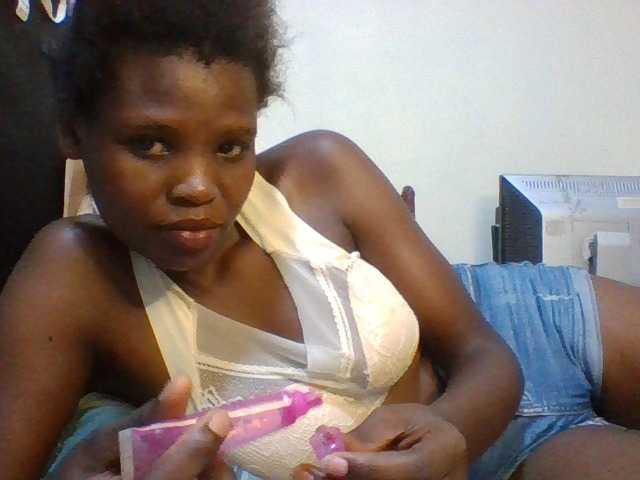 Cute-aliyah live cam on BongaCams