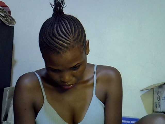 Cute-aliyah live cam on BongaCams