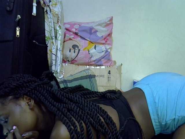 Cute-aliyah live cam on BongaCams