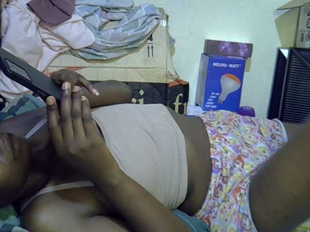 Cute-aliyah live cam on BongaCams