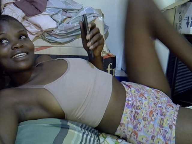 Cute-aliyah live cam on BongaCams