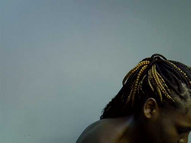 Cute-aliyah live cam on BongaCams