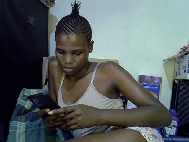 Cute-aliyah live cam on BongaCams