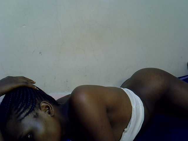 Cute-aliyah live cam on BongaCams