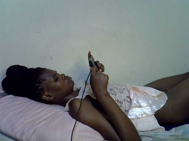 Cute-aliyah live cam on BongaCams
