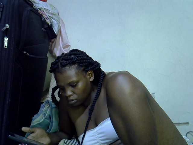 Cute-aliyah live cam on BongaCams