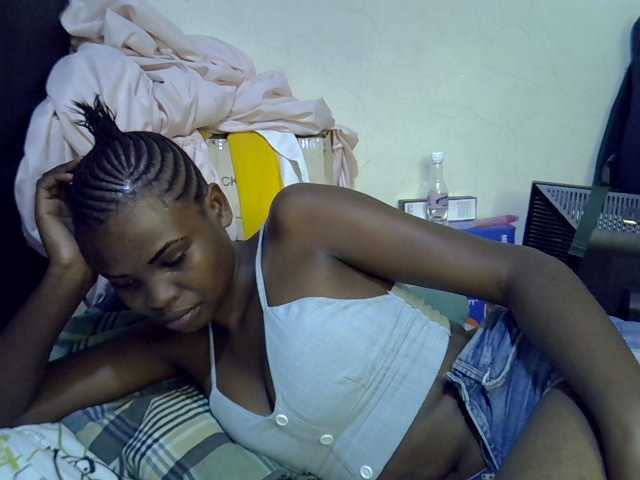 Cute-aliyah live cam on BongaCams