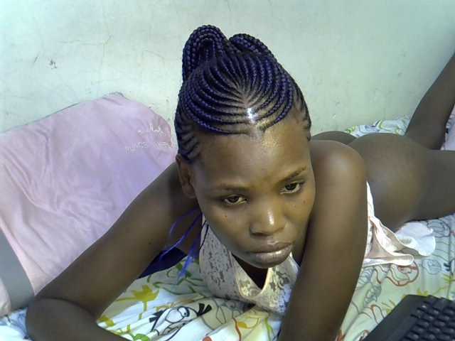 Cute-aliyah live cam on BongaCams