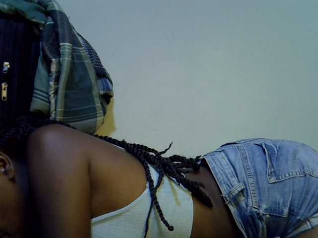 Cute-aliyah live cam on BongaCams