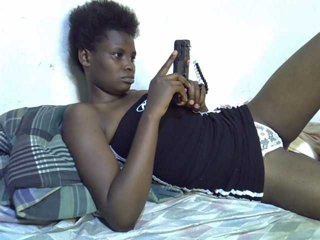 Cute-aliyah live cam on BongaCams