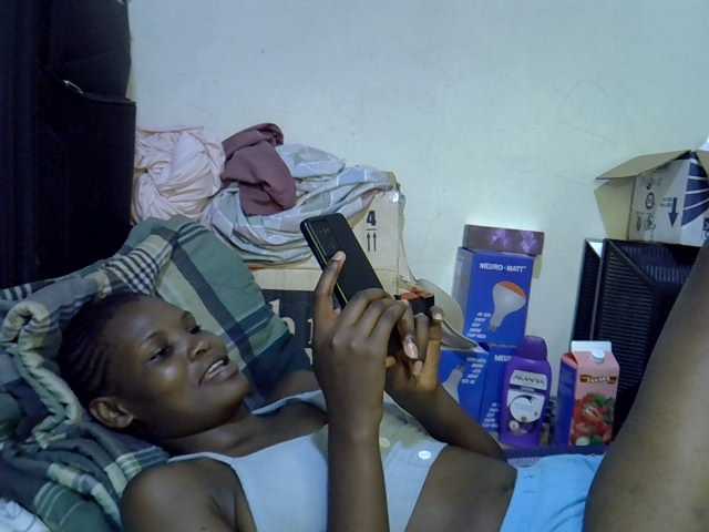 Cute-aliyah live cam on BongaCams