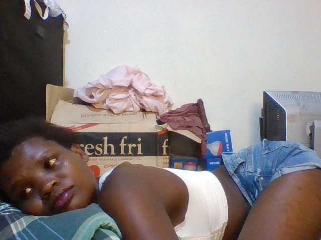Cute-aliyah live cam on BongaCams