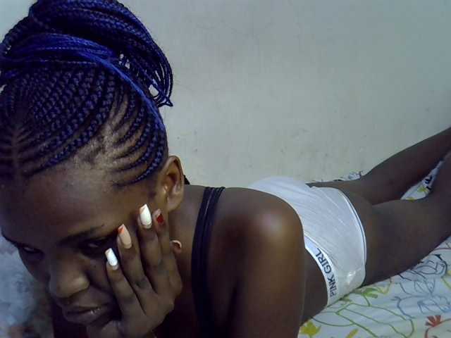 Cute-aliyah live cam on BongaCams
