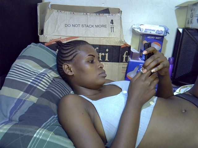Cute-aliyah live cam on BongaCams