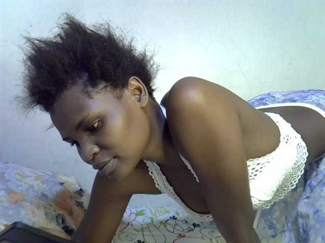 Cute-aliyah live cam on BongaCams