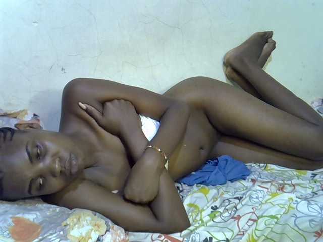 Cute-aliyah live cam on BongaCams
