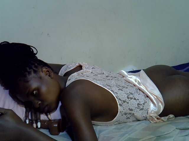 Cute-aliyah live cam on BongaCams