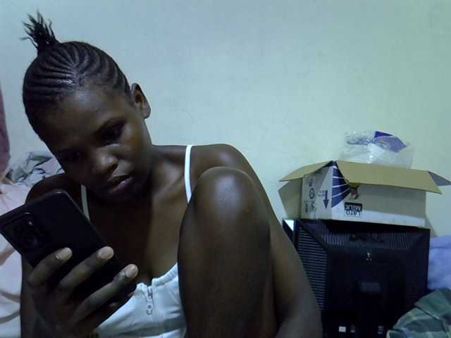 Cute-aliyah live cam on BongaCams