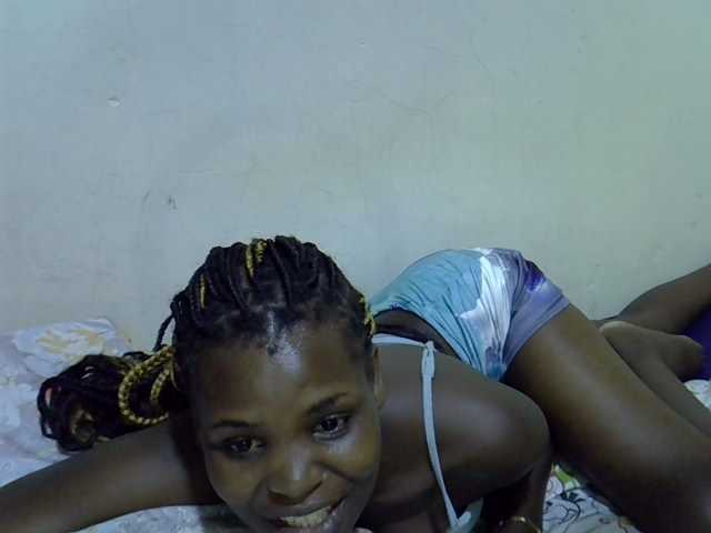 Cute-aliyah live cam on BongaCams
