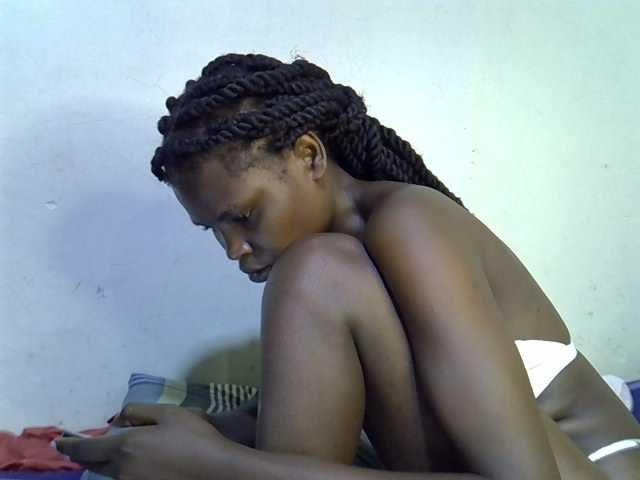 Cute-aliyah live cam on BongaCams