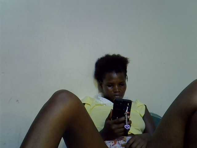 Cute-aliyah live cam on BongaCams