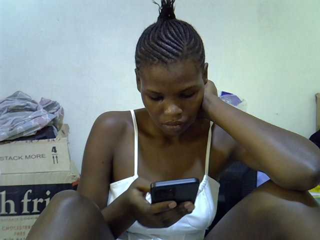 Cute-aliyah live cam on BongaCams
