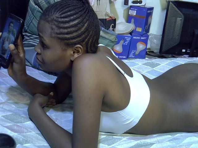 Cute-aliyah live cam on BongaCams