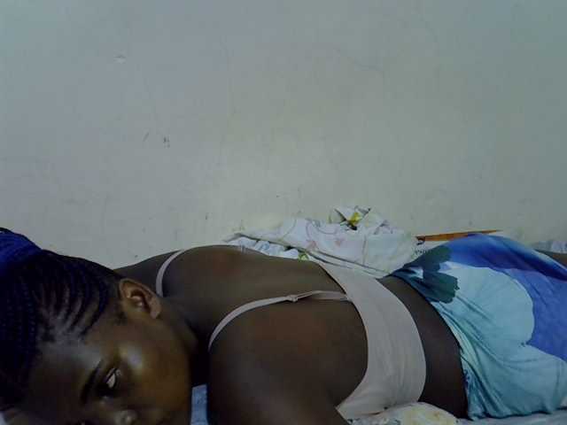 Cute-aliyah live cam on BongaCams