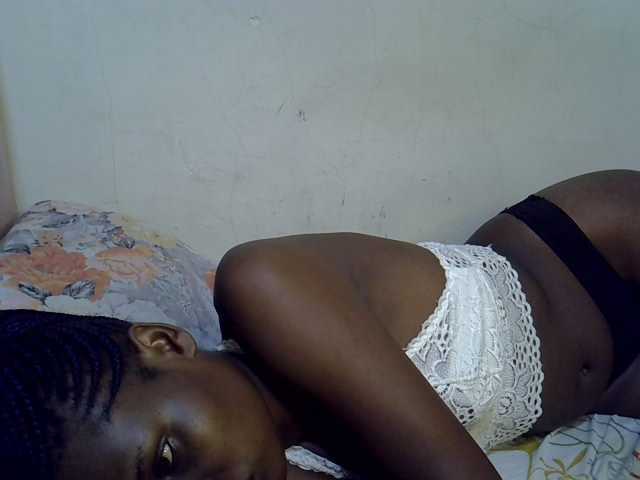 Cute-aliyah live cam on BongaCams