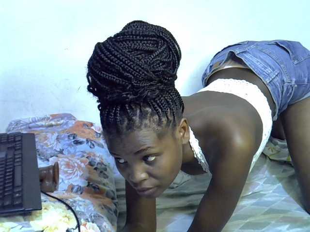 Cute-aliyah live cam on BongaCams