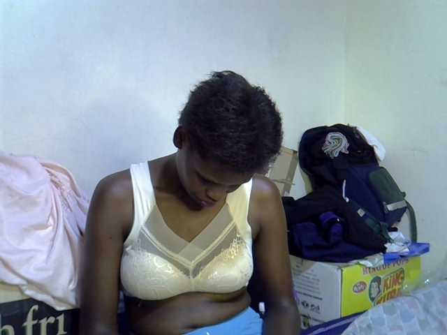Cute-aliyah live cam on BongaCams