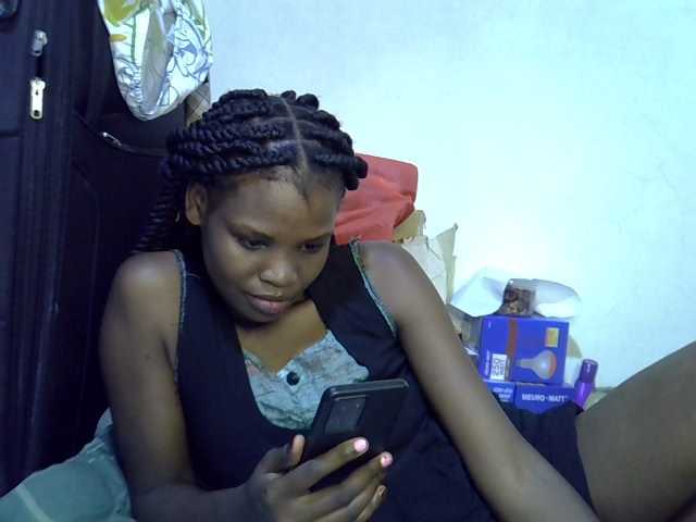 Cute-aliyah live cam on BongaCams