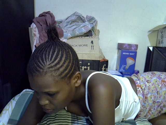 Cute-aliyah live cam on BongaCams